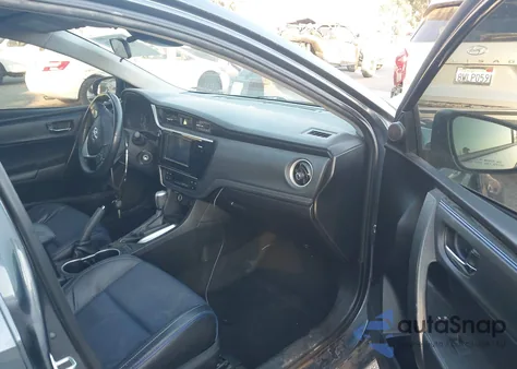 2017 Toyota Corolla Se z USA, uszkodzony, nr VIN 5YFBURHE4HP716211